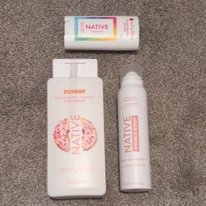 Native Dunkin' Strawberry Frosted Body Wash & Deodorant Set